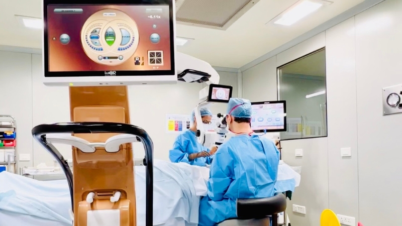cataract surgery process