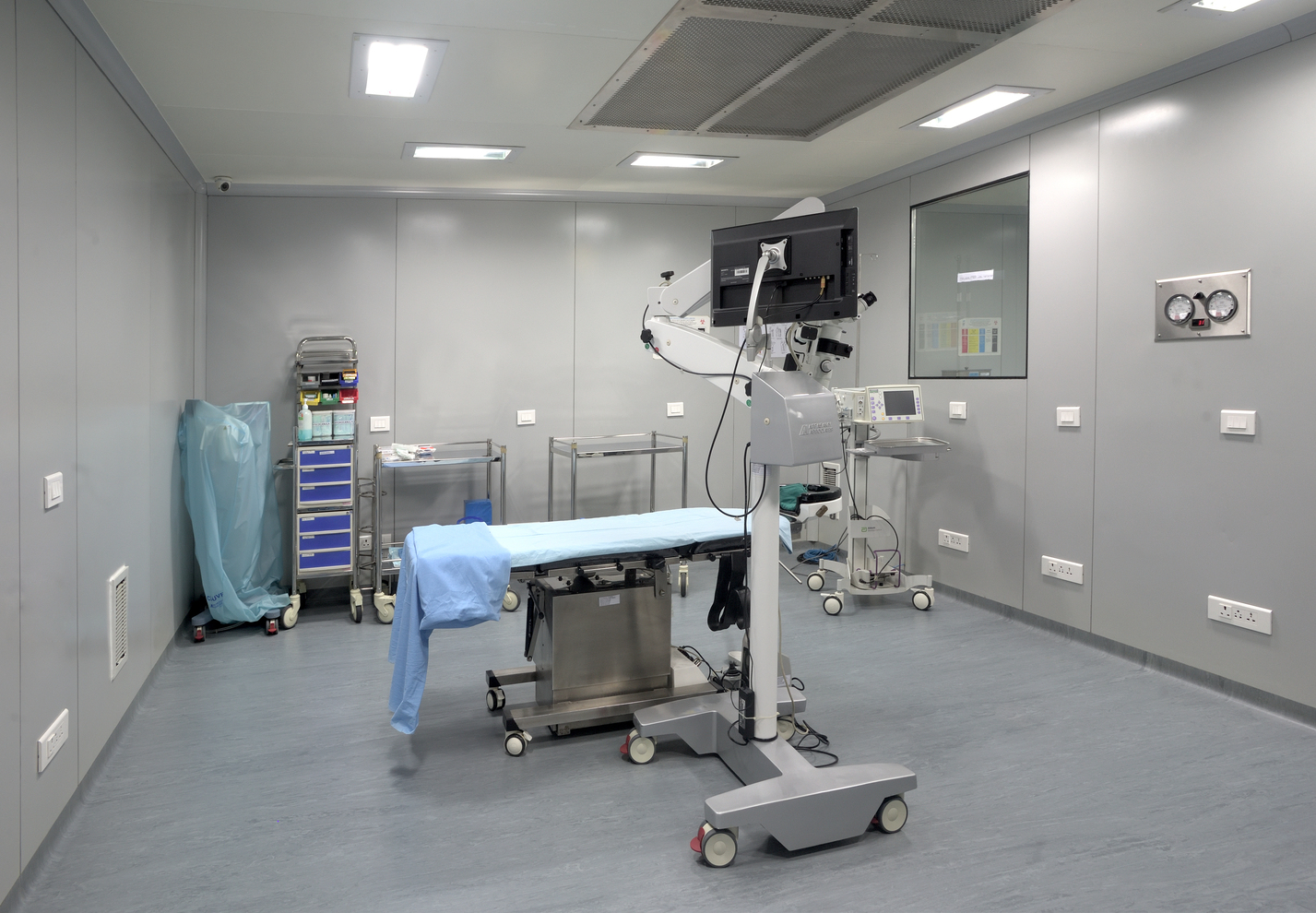 How to Avail of Cashless Cataract Surgery in Mumbai Through Insurance